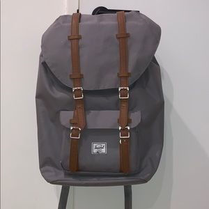 Herschel Backpack in Grey